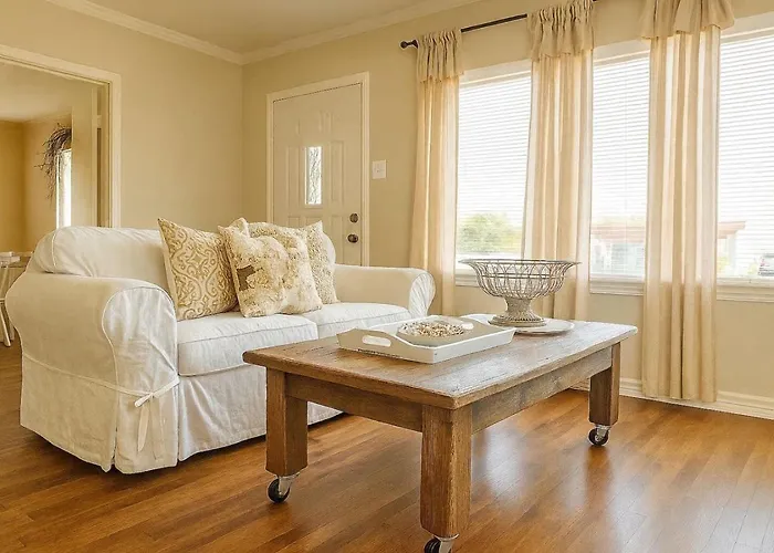Cozy Cottage Centrally Located Workerfriendly